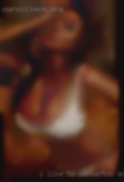 I like to get on cam and be Centerton, AR watched.